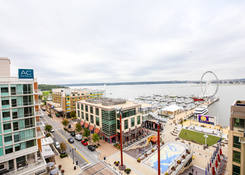 
                                                    National Harbor: Waterfront Street and National Plaza 
                                            