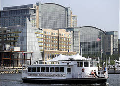 
                                                    National Harbor: Gaylord National Harbor Hotel 
                                            