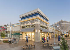 
                                                    Tanger National Harbor: Michael Kors
                                            