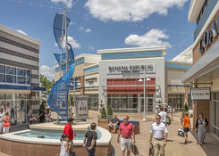 
                                                    Tanger Outlets National Harbor
                                            