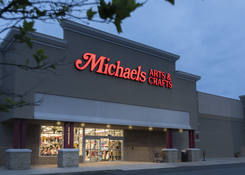 
                                                    Fair Lakes Center: Michael's
                                            